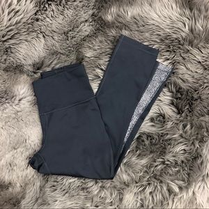 Kirkland Women’s Crop Leggings | Size Small | Reflective Stripes | Tights